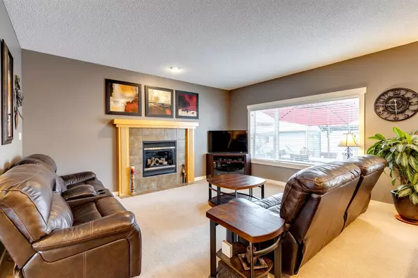 Calgary, AB T3H 5K1,8565 Wentworth DR SW