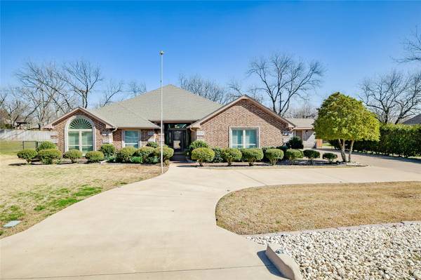 6109 Westover Drive, Granbury, TX 76049