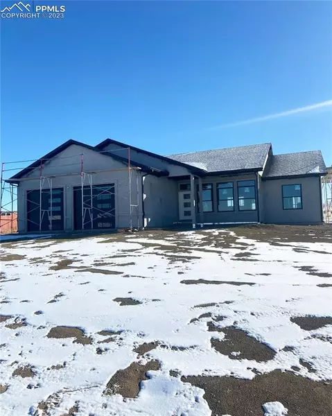 1260 N Ginger LN, Pueblo West, CO 81007