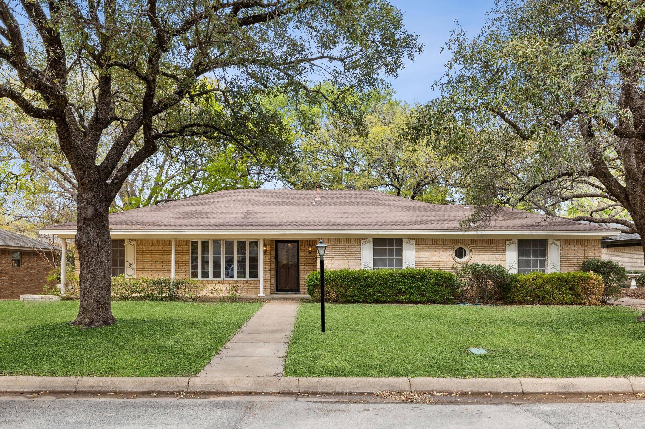 4917 Granite Shoals Avenue, Fort Worth, TX 76103