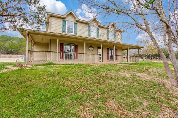 175 Valley View Court, Bluff Dale, TX 76433