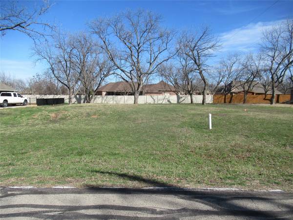 9003 Magnolia Vale Drive, Granbury, TX 76049