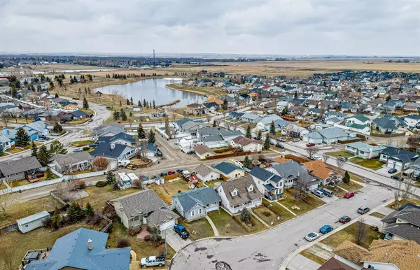 High River, AB T1V 1S4,707 17A ST SE