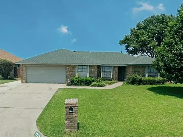 7913 Lynda Lane, North Richland Hills, TX 76180