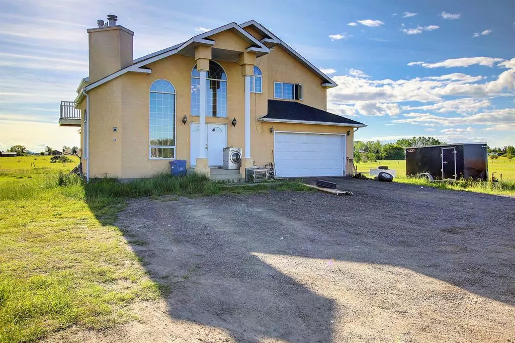 Chestermere, AB T1X 1T7,280174 Twp Road 241A