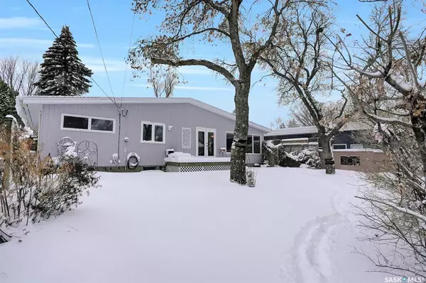 9 Academy Park ROAD, Regina, SK S4S 4M8