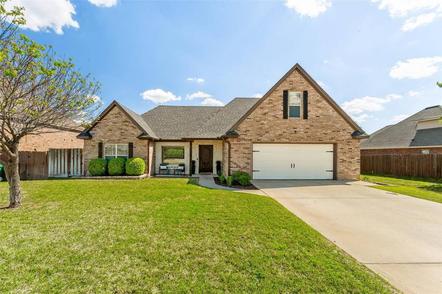 990 Elk Ridge Drive, Stephenville, TX 76401