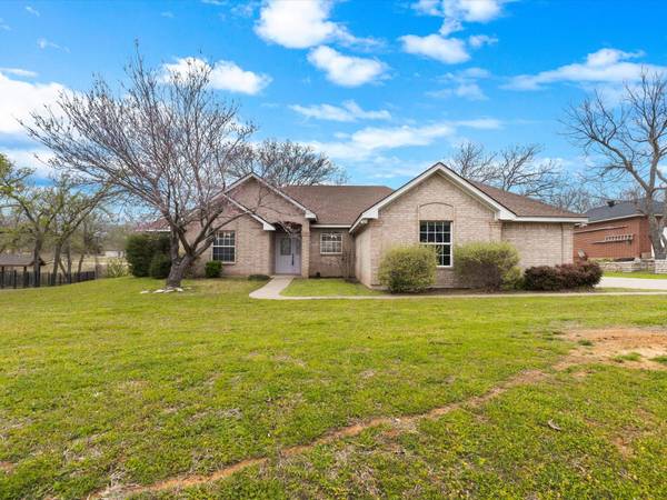 9620 Monticello Drive, Granbury, TX 76049