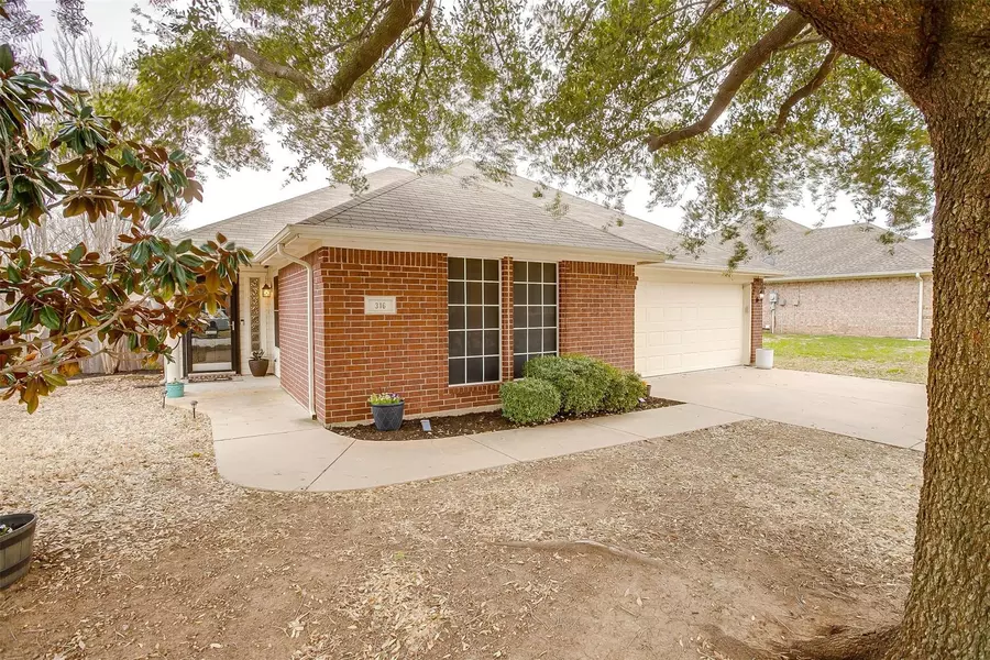 316 Vera, Burleson, TX 76028