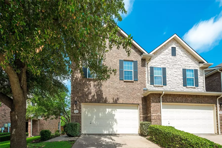 2916 Muirfield Drive, Lewisville, TX 75067