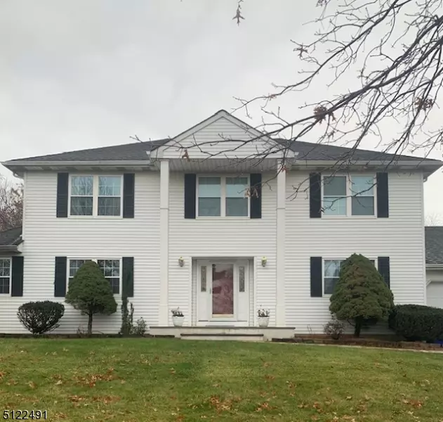 5 Sturbridge Dr, Piscataway Twp., NJ 08854