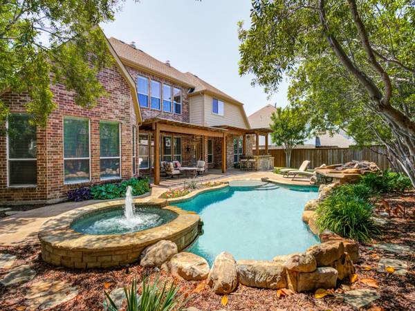 425 Shady Oaks Drive, Murphy, TX 75094