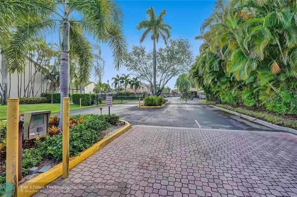 Boca Raton, FL 33434,9389 Boca River Cir