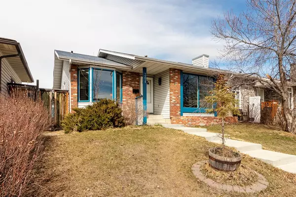 Calgary, AB T2A 5Y9,364 Aboyne PL NE