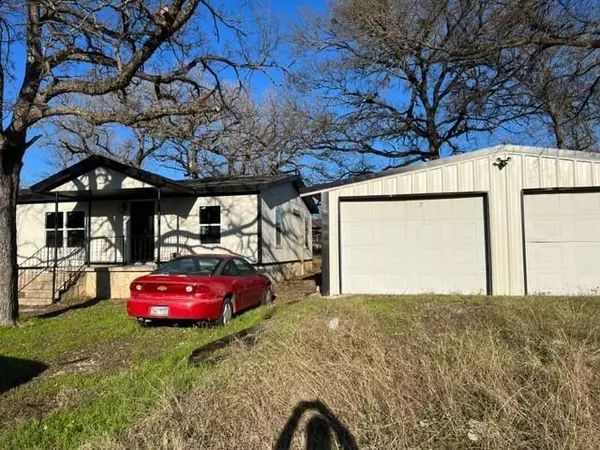 Granbury, TX 76049,921 E White Tail Drive