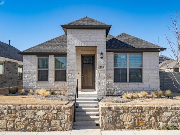 721 Parkside Drive, Argyle, TX 76226