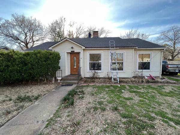 1144 N Lockhart Street, Sherman, TX 75092