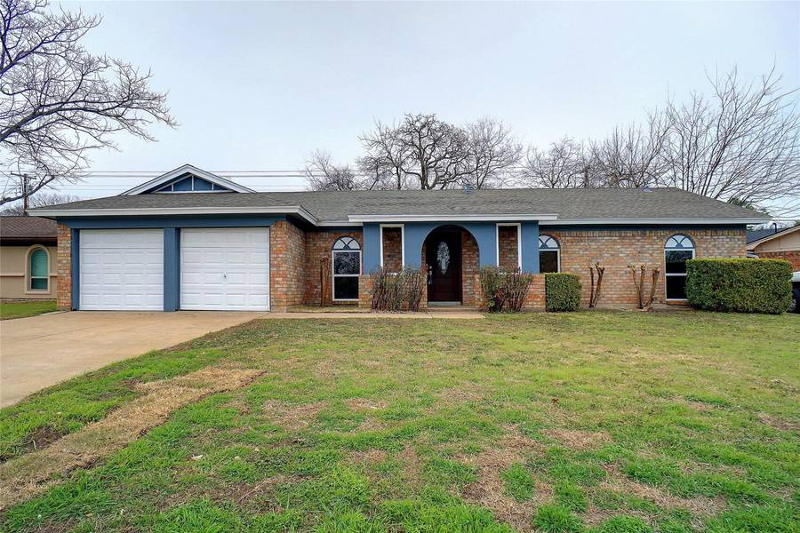 2504 Shady Grove Drive, Bedford, TX 76021