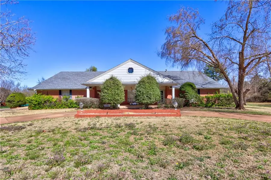 3300 Norcrest Drive, Forest Park, OK 73121