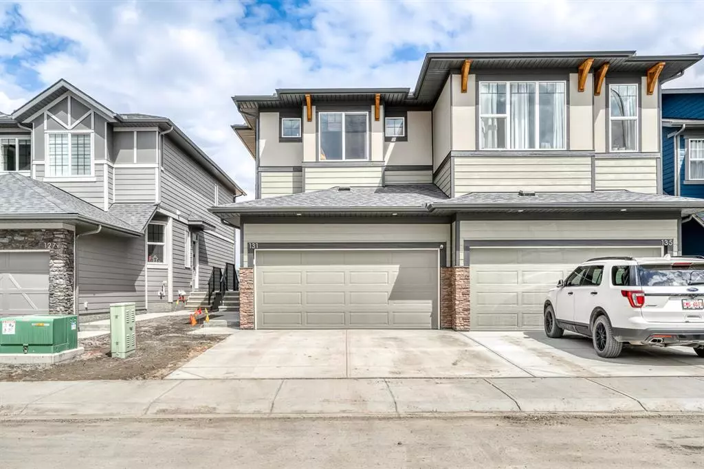 Calgary, AB T2X 4T3,131 Legacy Glen Parade SE