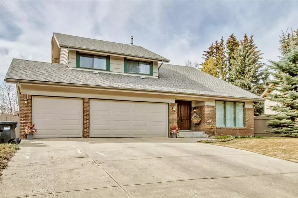 Calgary, AB T3A 2K5,327 Edgemont Bay NW