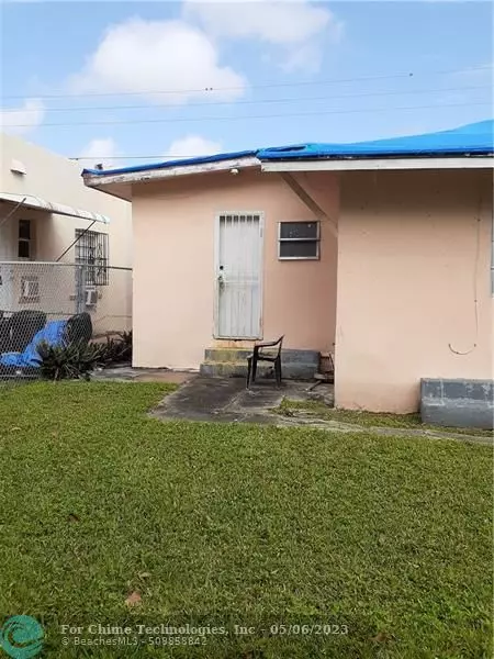 112 NW 53rd St,  Miami,  FL 33127