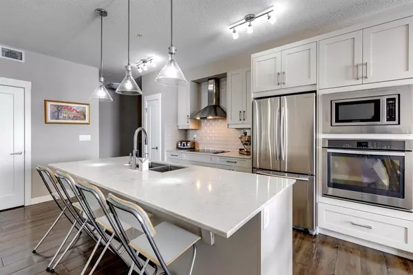 Calgary, AB T2X 4E3,10 Walgrove WALK SE #202