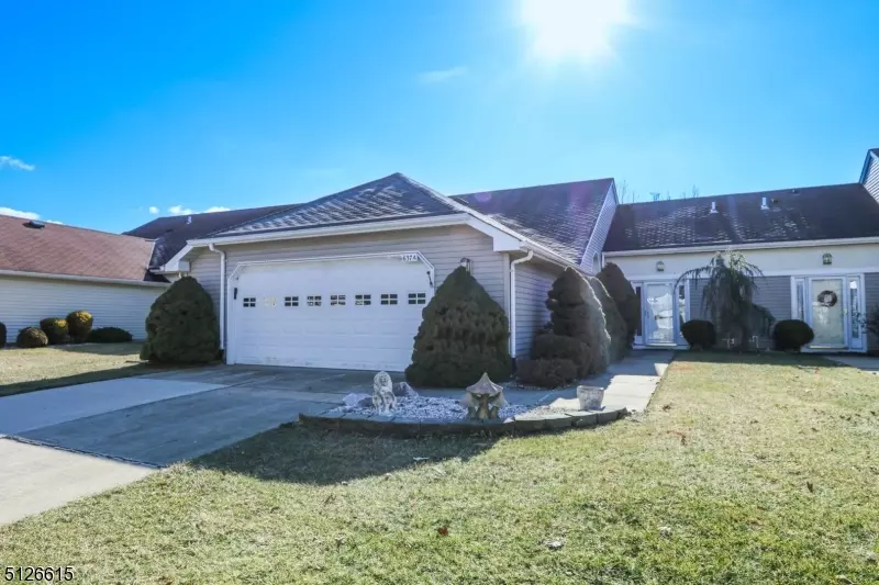 637A Madison Dr, Monroe Twp., NJ 08831