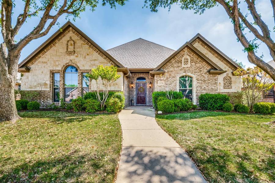 7036 Ridge Crest Drive, North Richland Hills, TX 76182