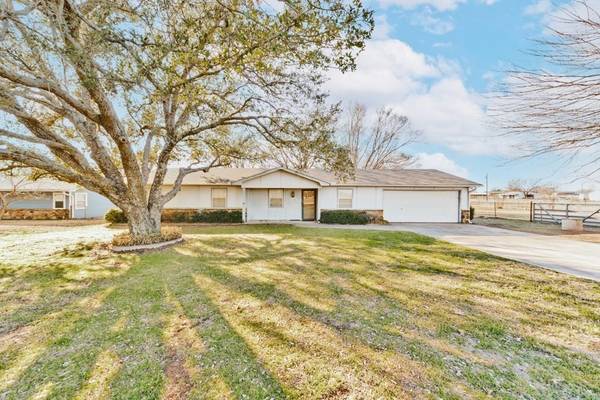 380 Buchanan Road, Decatur, TX 76234