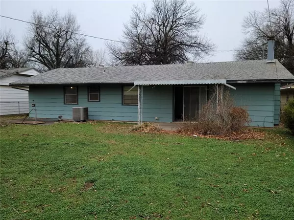 Enid, OK 73703,1729 W Thompson Avenue