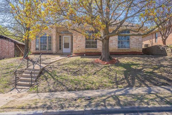 12652 Ridgeside Drive, Balch Springs, TX 75180