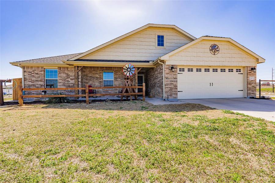 2372 County Road 4010, Decatur, TX 76234