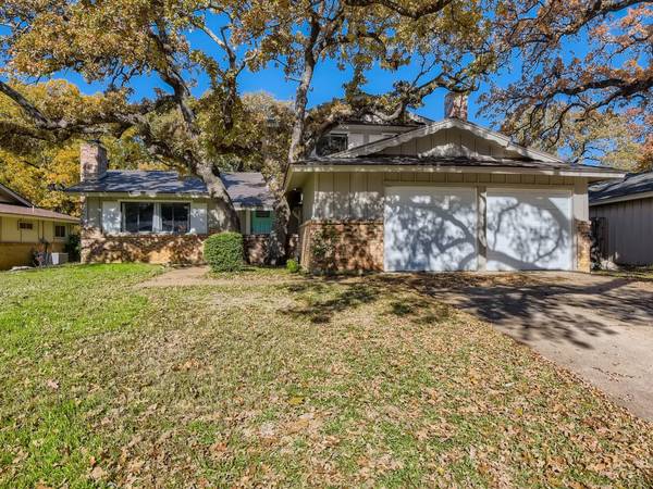 2711 Norwood Lane, Arlington, TX 76013