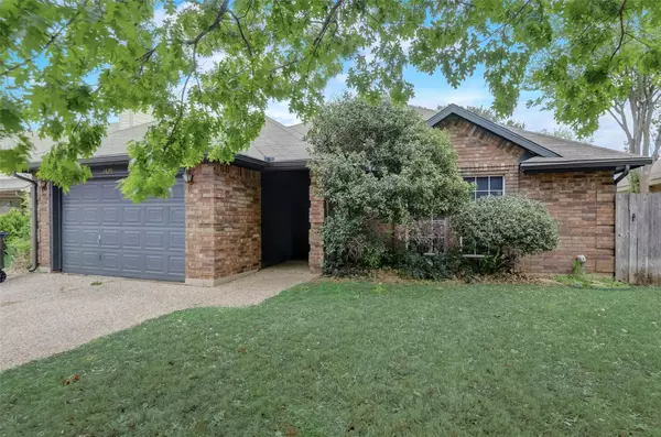 1429 Gainsborough Way, Fort Worth, TX 76134