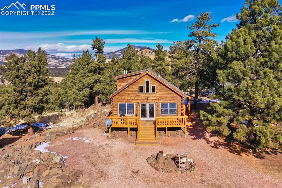 421 Cover LN, Guffey, CO 80820