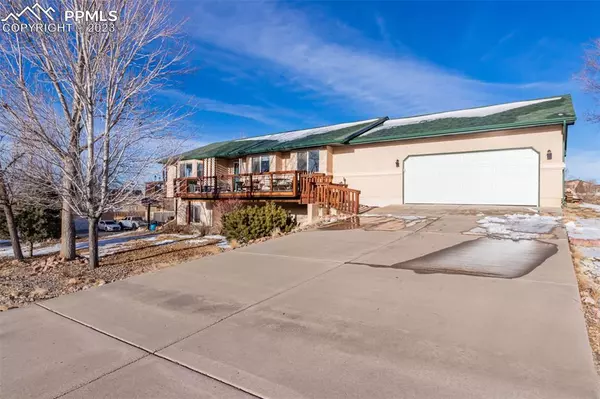 804 S Greenway AVE, Pueblo West, CO 81007