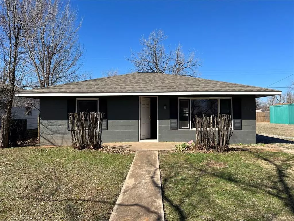 Guthrie, OK 73044,220 SW 19th Street