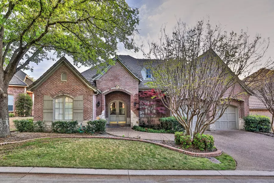 6732 Medinah Drive, Fort Worth, TX 76132