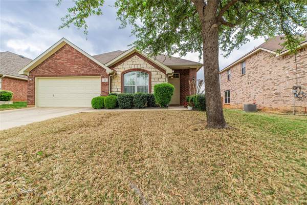 511 Renee Drive, Euless, TX 76040