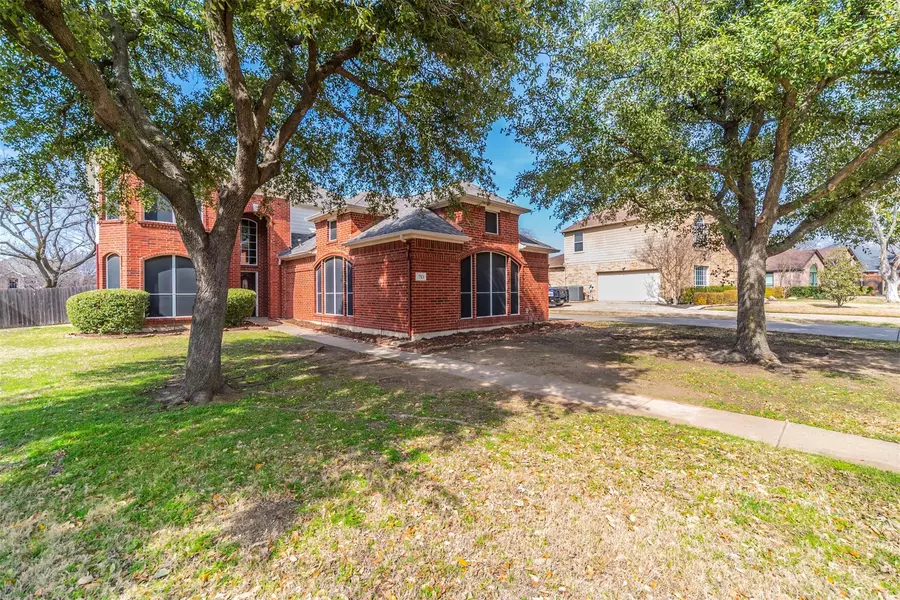 713 Saint Johns Drive, Mansfield, TX 76063