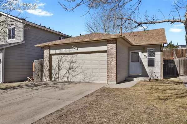 5493 Jennifer LN, Colorado Springs, CO 80917