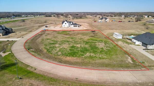 1088 Deerfield Drive, Wills Point, TX 75169