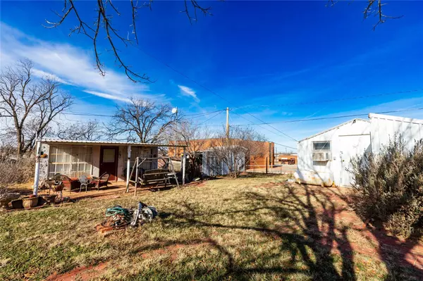 Rotan, TX 79546,309 E Sammy Baugh Avenue