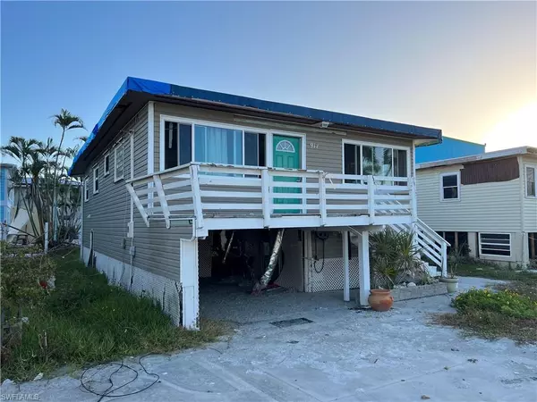 Fort Myers Beach, FL 33931,911 3rd ST