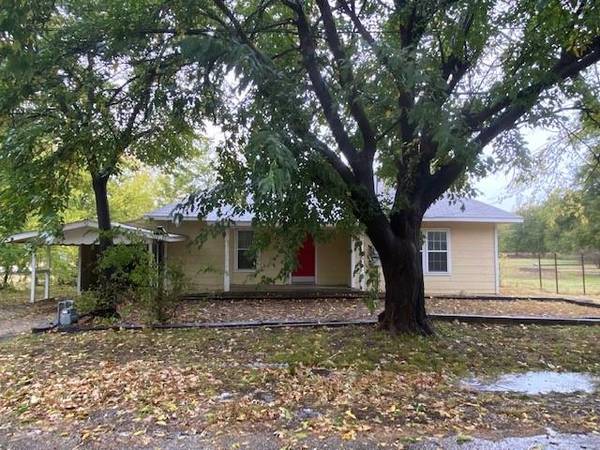 404 W Elm Street, Alvord, TX 76225