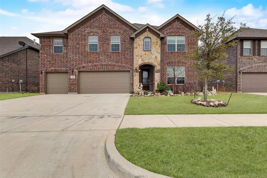 2810 Spirit Woods Lane, Arlington, TX 76001