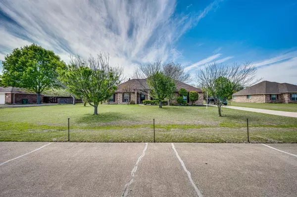 409 Cimarron Meadows Drive, Waxahachie, TX 75167