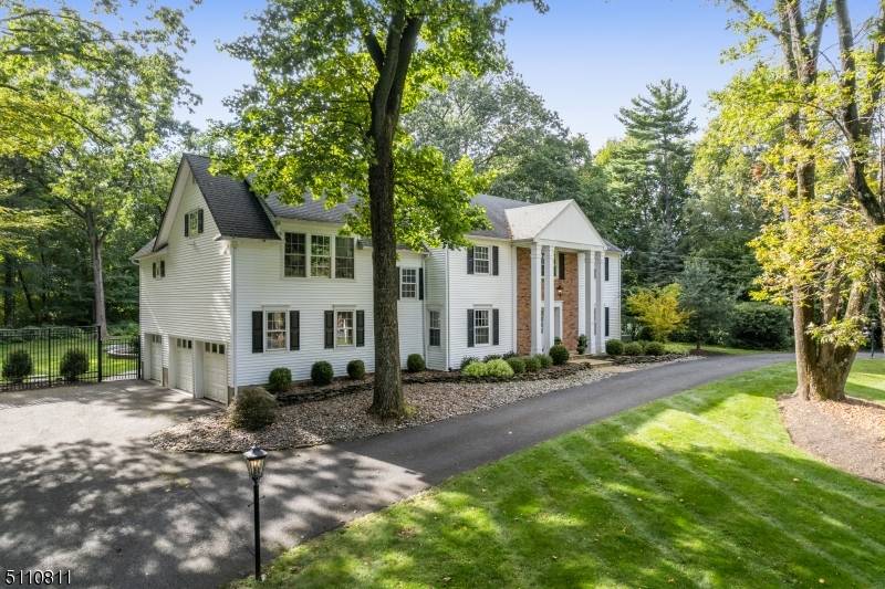11 Crest Dr, Bernardsville Boro, NJ 07924