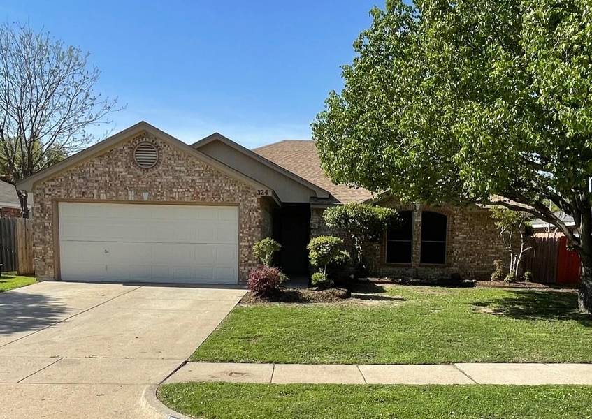 324 Willowstone Trail, Saginaw, TX 76179